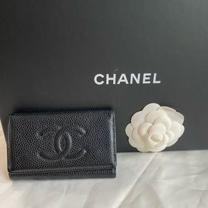 ❌SOLD❌ Chanel key case with 6 key holder!!